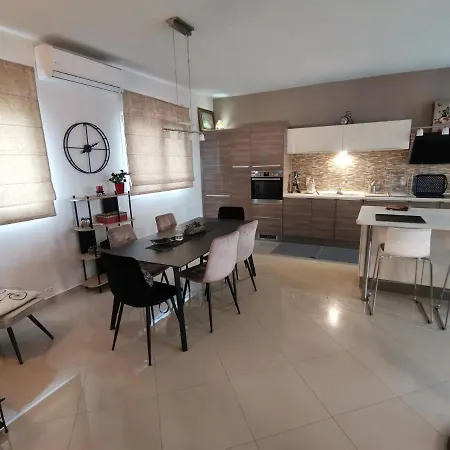 Key Point Town House Semesterbostad Corfu (city)