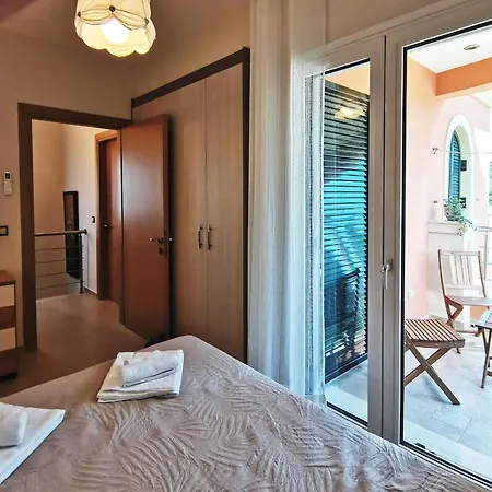 Key Point Town House