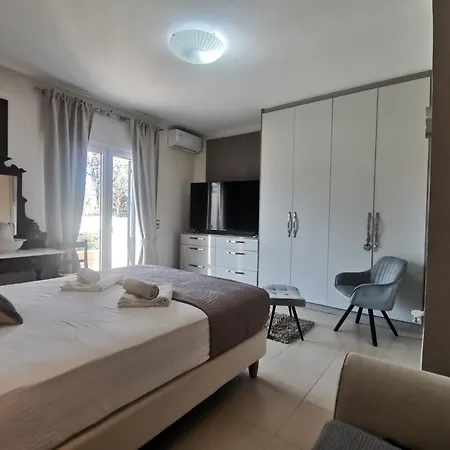 Key Point Town House * Korfu